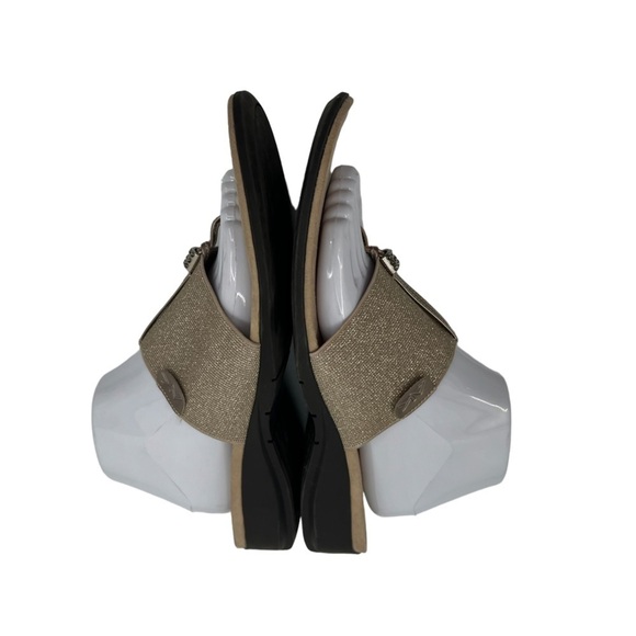 Anne Klein Gold T-Strap Wedge Sandals Size 9 1/2 Women’s - Picture 6 of 9